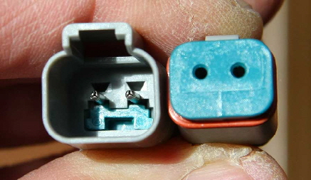 2 Pin Amphenol AT - Sealed Connector 'Deutsch' - Image 2
