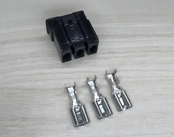 3 Pin Sumitomo 8.0 ( .312" ) Connector  [Female]